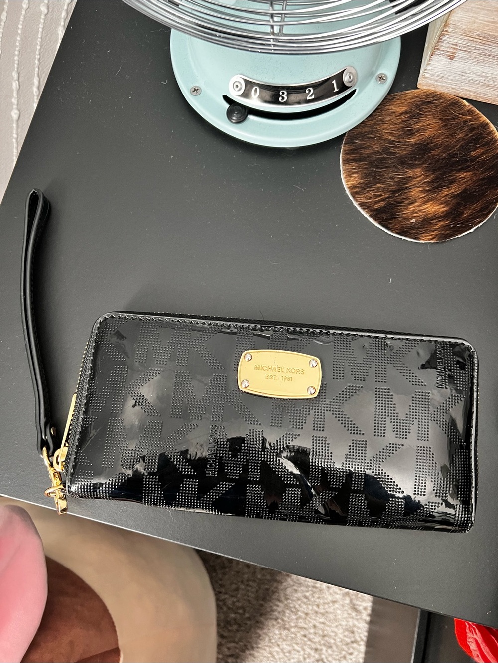 Michael Kors travel continental zip wallet